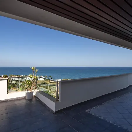 Atico Camarate Golf Appartement *